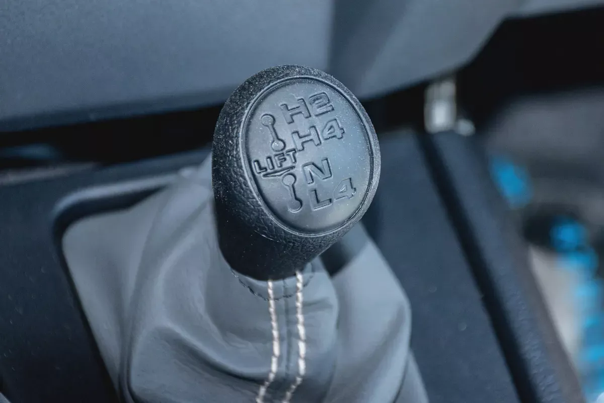 Toyota Land Cruiser 4.0L LC76 LX 2026 GCC Specs-8-8