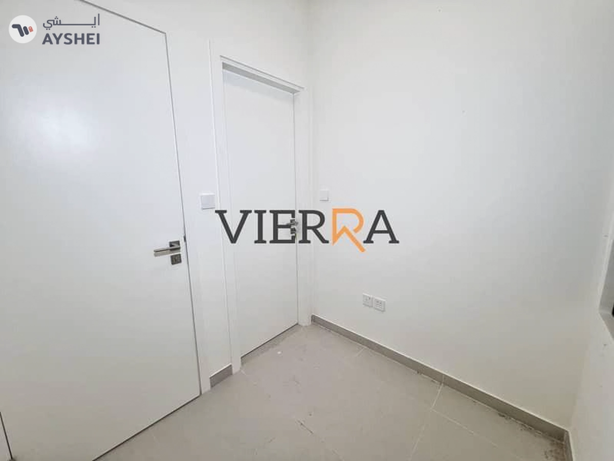 Brand New l Vacant l Prime Location-6-6