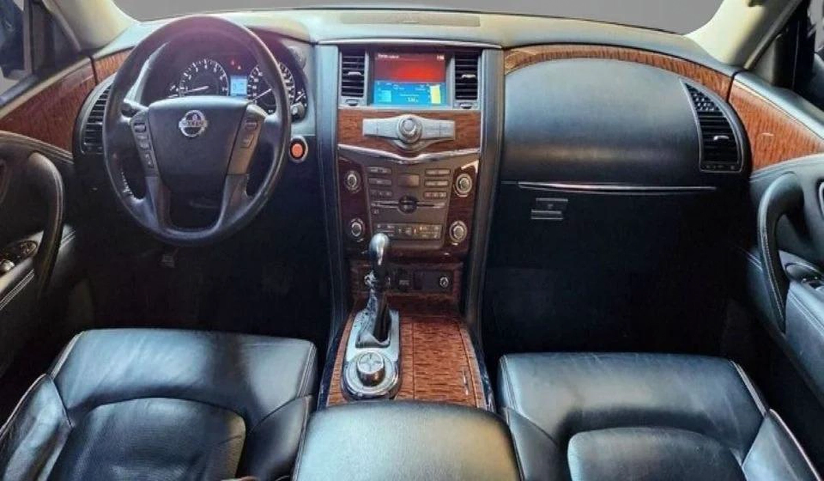 Nissan Patrol LE T2 TITANIUM 400 Horsepower LE Titanium 5.6L Excellent condition - Large Engine -