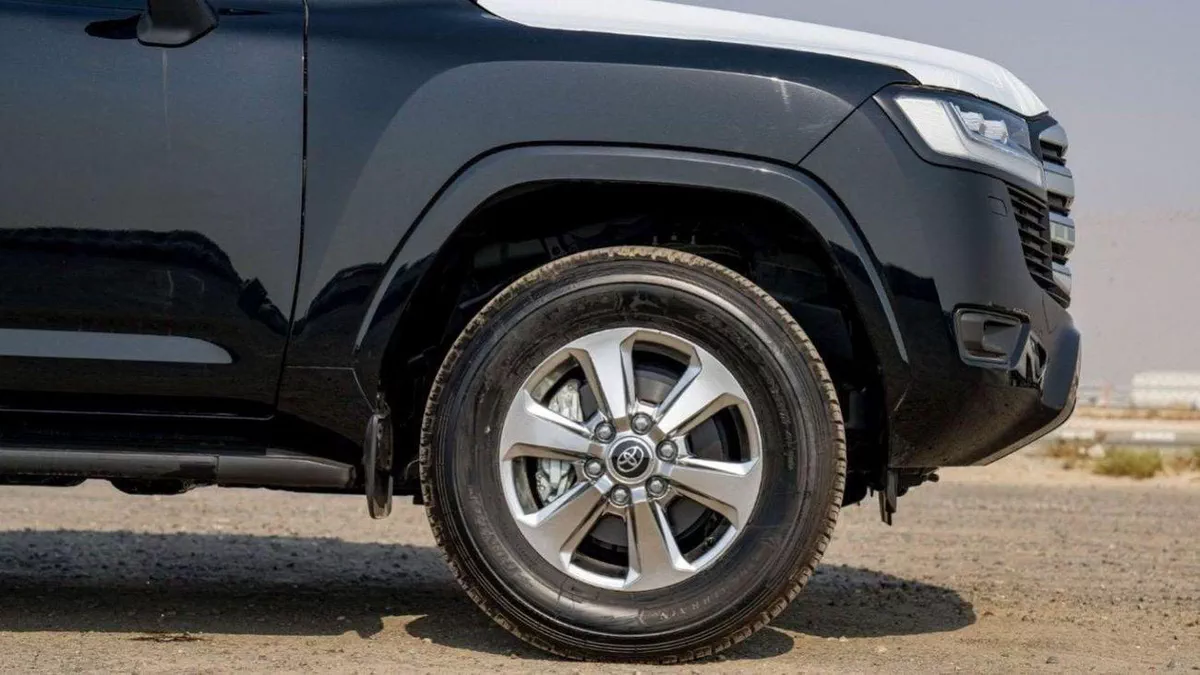 Toyota Land Cruiser VX Toyota Land cruiser VX 4.0L Petrol MY2024-8-0