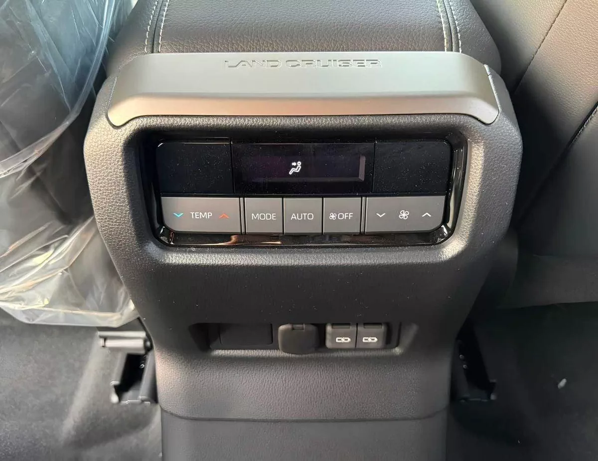 Toyota Prado ADVENTURE TURBO / HIGH OPTION / 2.4L V4 PETROL / 360* CAMERA / Only for Africa Special Price-22-0
