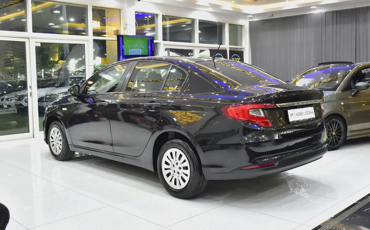 EXCELLENT DEAL for our Dodge Neon ( 2017 Model ) in Black Color GCC Specs-6-6