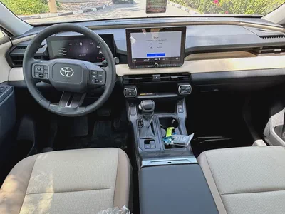 2026 Toyota RAV4 XLE WITH RADAR GCC Specs-6