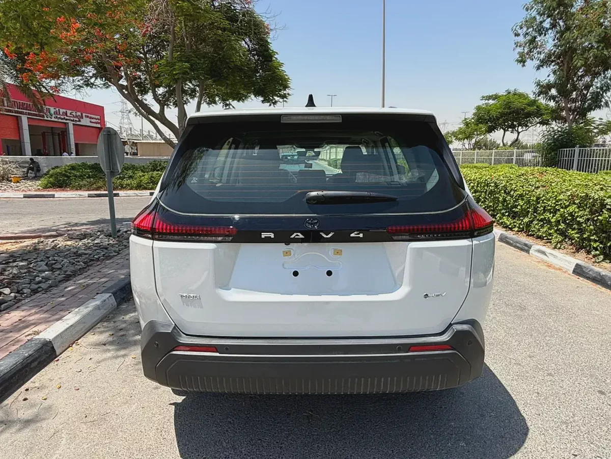 2026 Toyota RAV4 XLE WITH RADAR GCC Specs-2-2