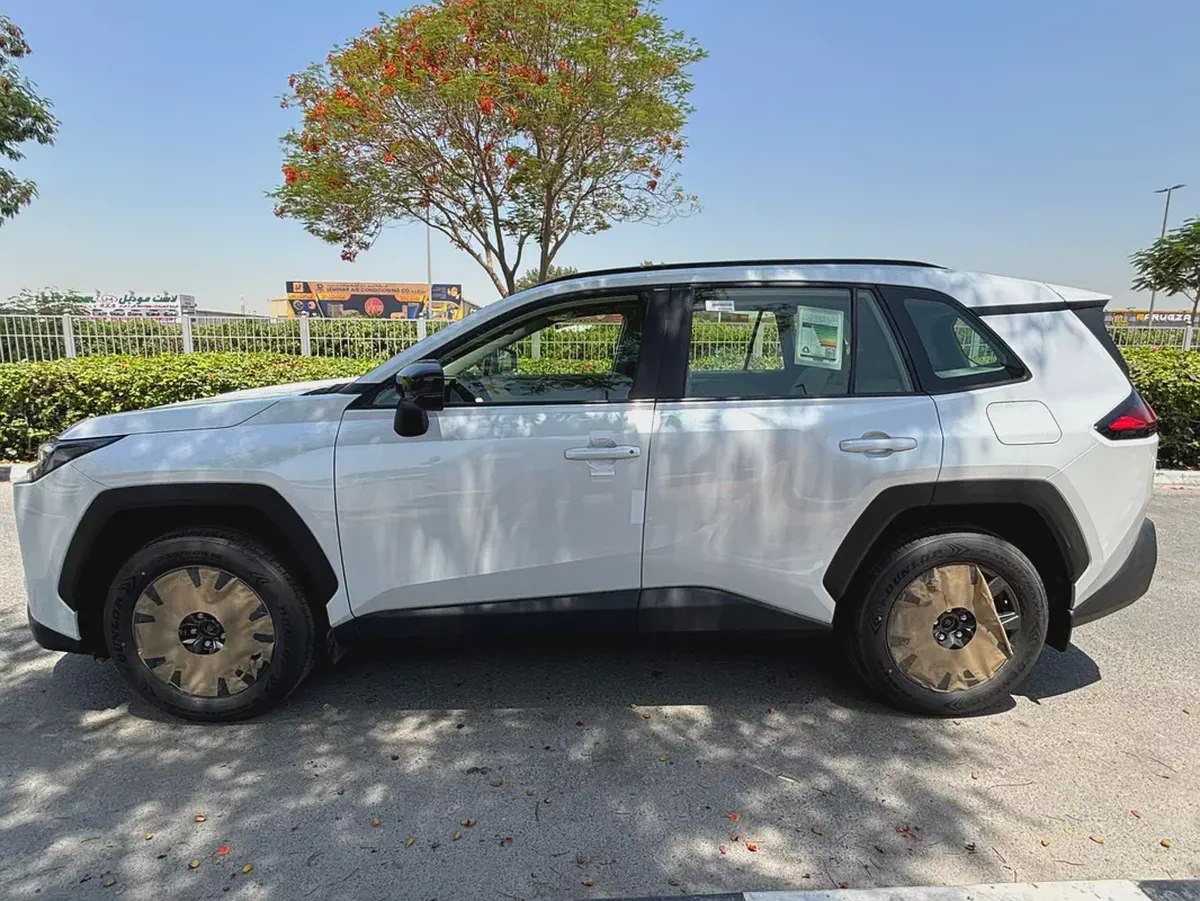 2026 Toyota RAV4 XLE WITH RADAR GCC Specs-3-3