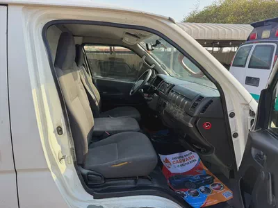Toyota Hiace Standard 2016 GCC - Excellent Condition-10