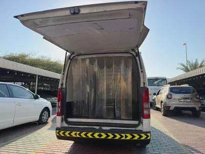 Toyota Hiace Standard 2016 GCC - Excellent Condition-11