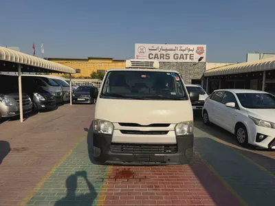 Toyota Hiace Standard 2016 GCC - Excellent Condition-2