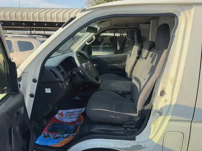 Toyota Hiace Standard 2016 GCC - Excellent Condition-6