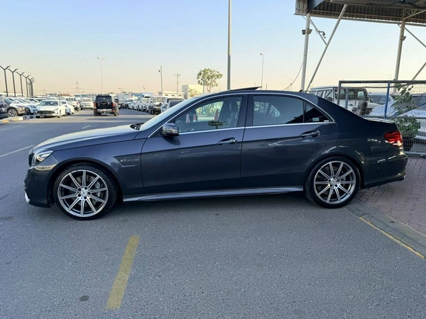Mercedes Benz E63 AMG