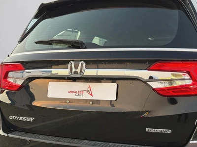 AED 698 P.M | 0% DOWN PAYMENT | HONDA ODYSSEY TOURING | 3.5L V6 | 2019 | GCC SPECS-8
