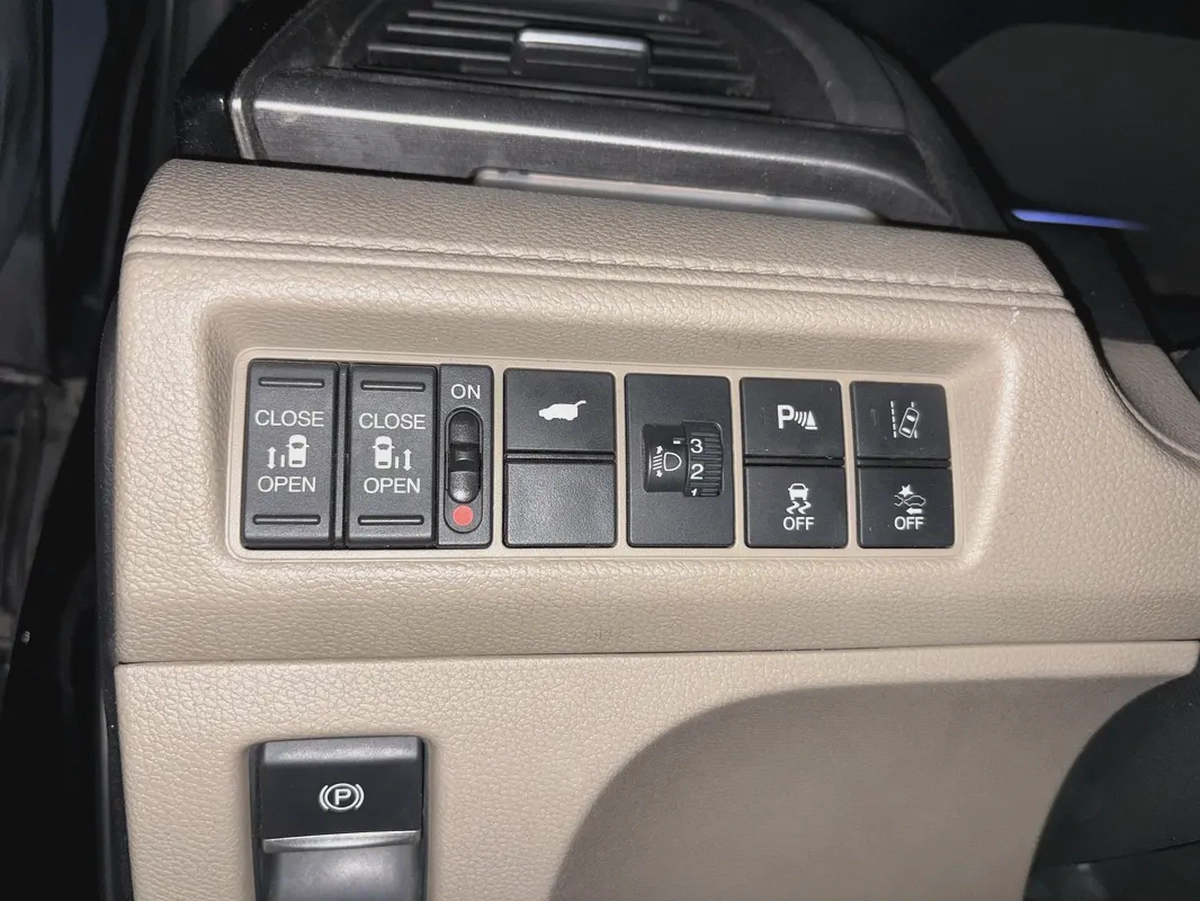 AED 698 P.M | 0% DOWN PAYMENT | HONDA ODYSSEY TOURING | 3.5L V6 | 2019 | GCC SPECS