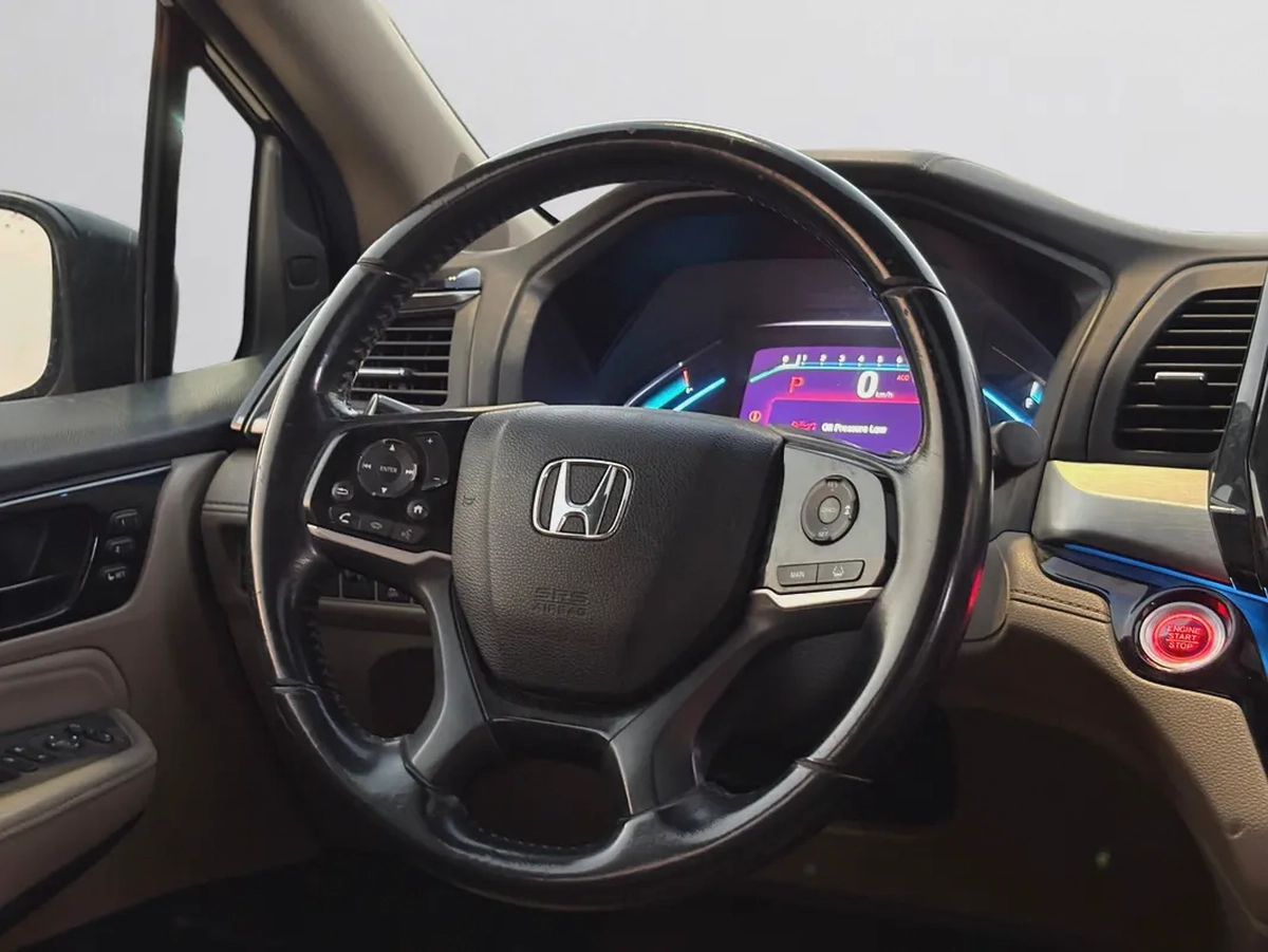 AED 698 P.M | 0% DOWN PAYMENT | HONDA ODYSSEY TOURING | 3.5L V6 | 2019 | GCC SPECS