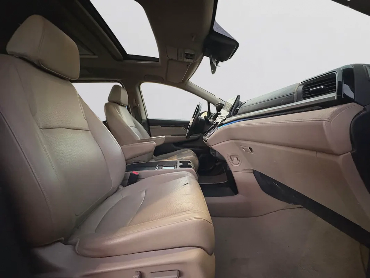 AED 698 P.M | 0% DOWN PAYMENT | HONDA ODYSSEY TOURING | 3.5L V6 | 2019 | GCC SPECS