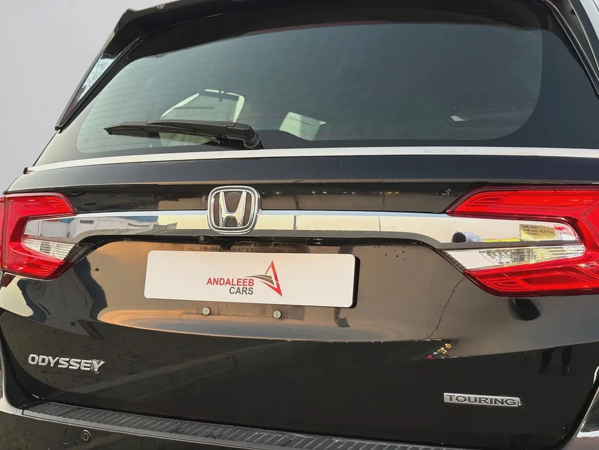 AED 698 P.M | 0% DOWN PAYMENT | HONDA ODYSSEY TOURING | 3.5L V6 | 2019 | GCC SPECS