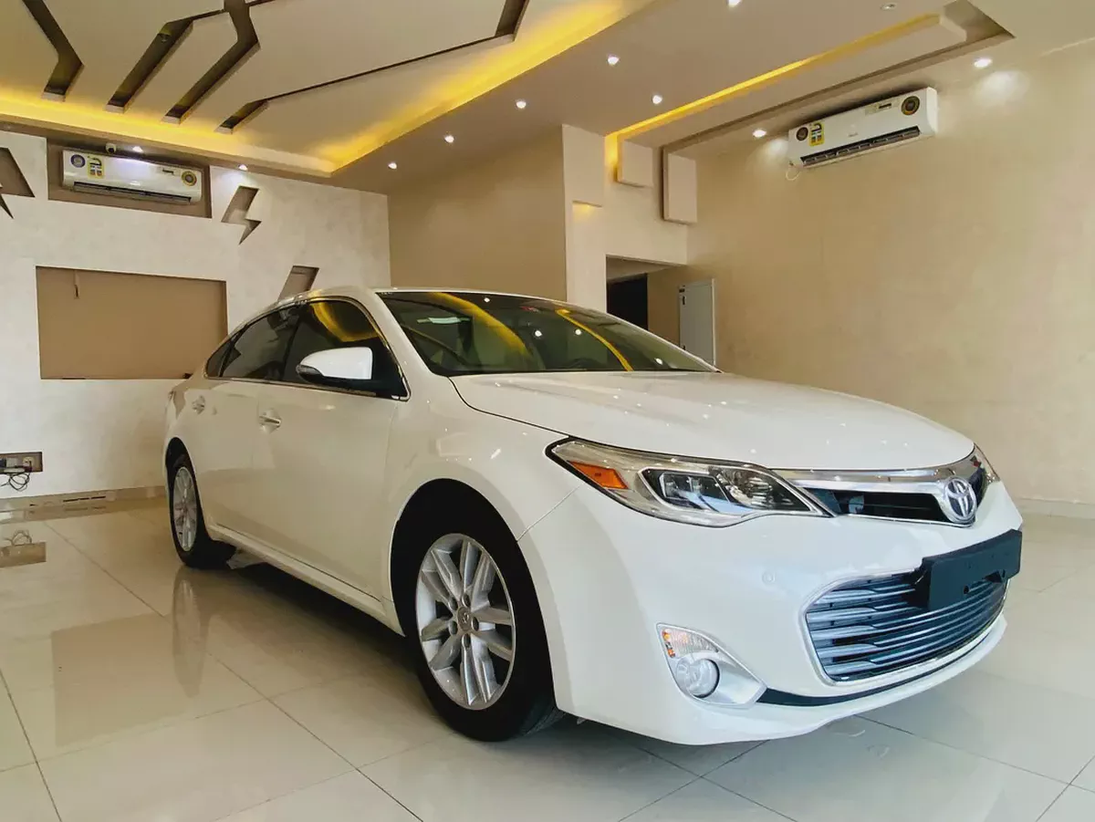 Toyota Avalon SE+ 2014 - GCC Specs - Well Maintained-14-14