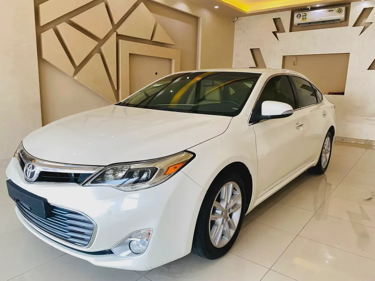 Toyota Avalon SE+ 2014 - GCC Specs - Well Maintained-1-1