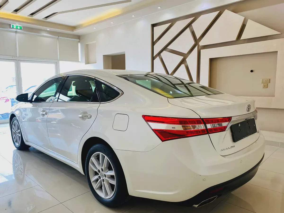 Toyota Avalon SE+ 2014 - GCC Specs - Well Maintained-4-4