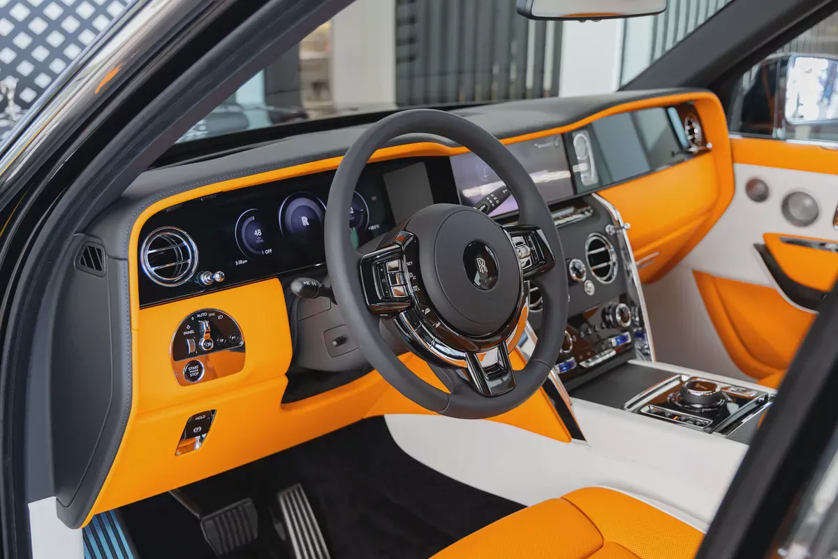 Rolls-Royce Cullinan | 2026 | Silver Badge | Pit Stop Warranty by AGMC | 0KM-10-10