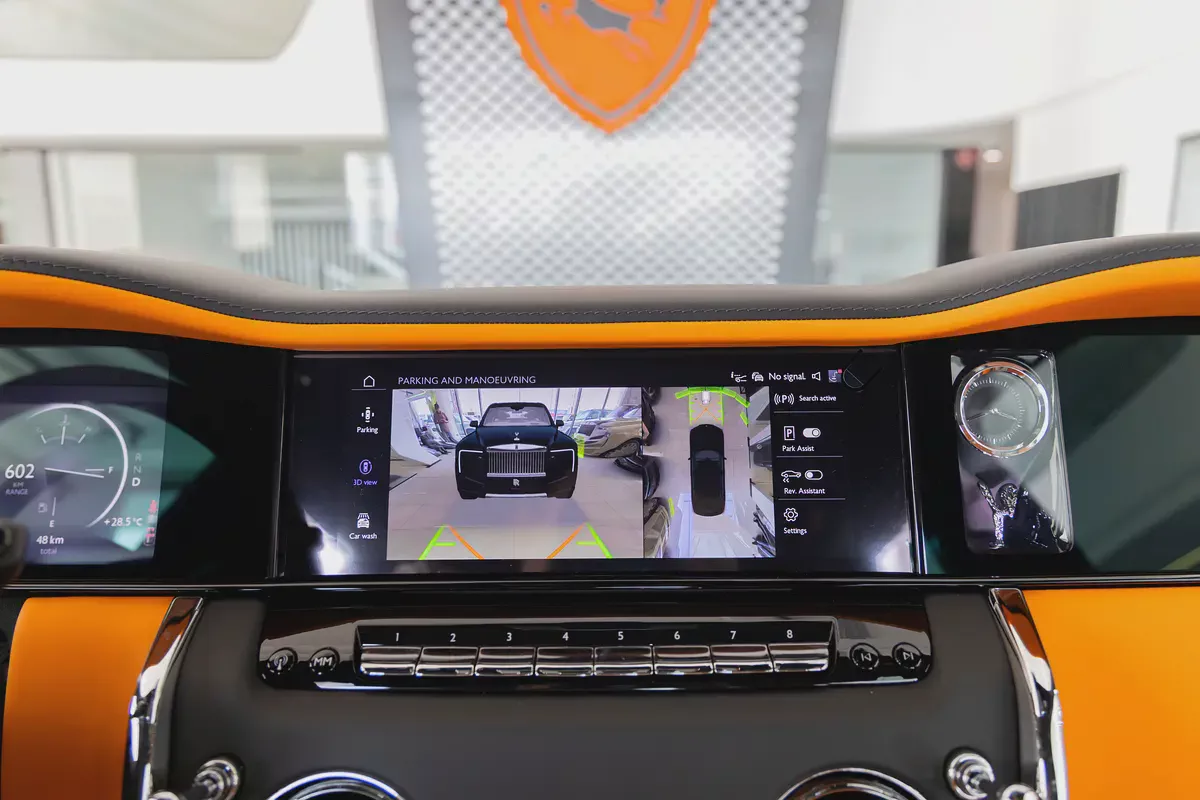 Rolls-Royce Cullinan | 2026 | Silver Badge | Pit Stop Warranty by AGMC | 0KM-17-17