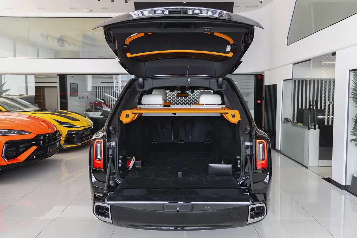 Rolls-Royce Cullinan | 2026 | Silver Badge | Pit Stop Warranty by AGMC | 0KM-19-19