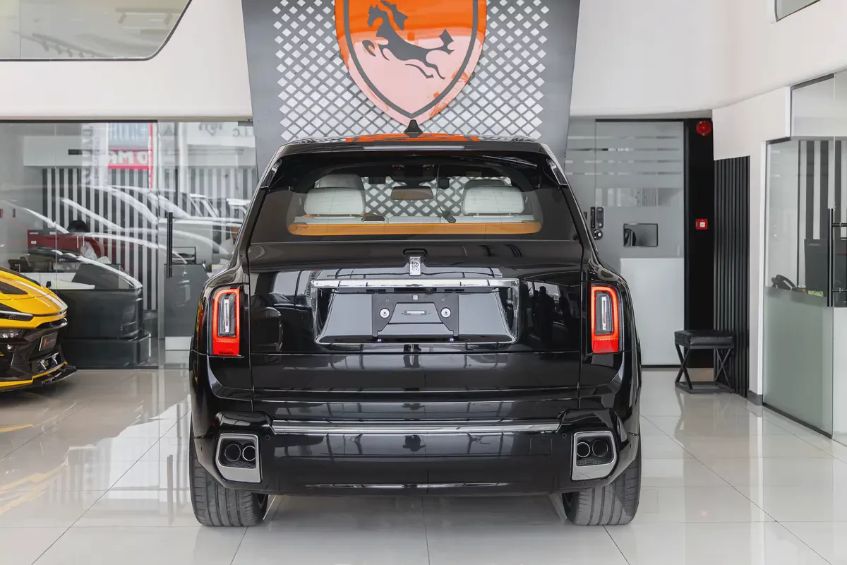 Rolls-Royce Cullinan | 2026 | Silver Badge | Pit Stop Warranty by AGMC | 0KM-4-4