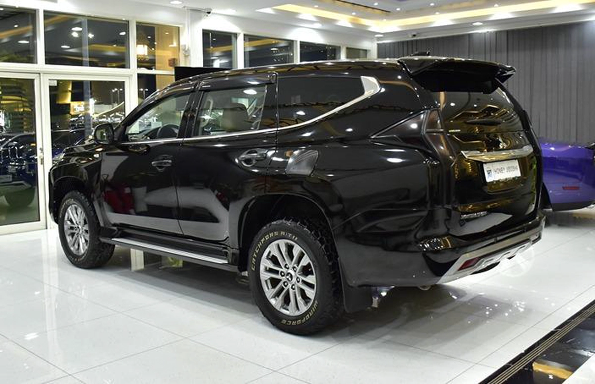 Mitsubishi Montero Sport ( 2021 Model ) in Black Color GCC Specs