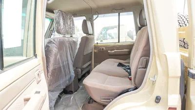 Toyota Land Cruiser Pick Up 4.0L-12