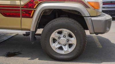 Toyota Land Cruiser Pick Up 4.0L-16