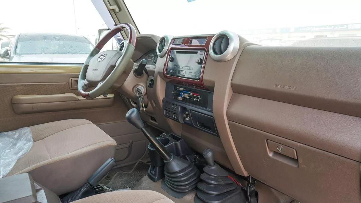 Toyota Land Cruiser Pick Up 4.0L-10-0
