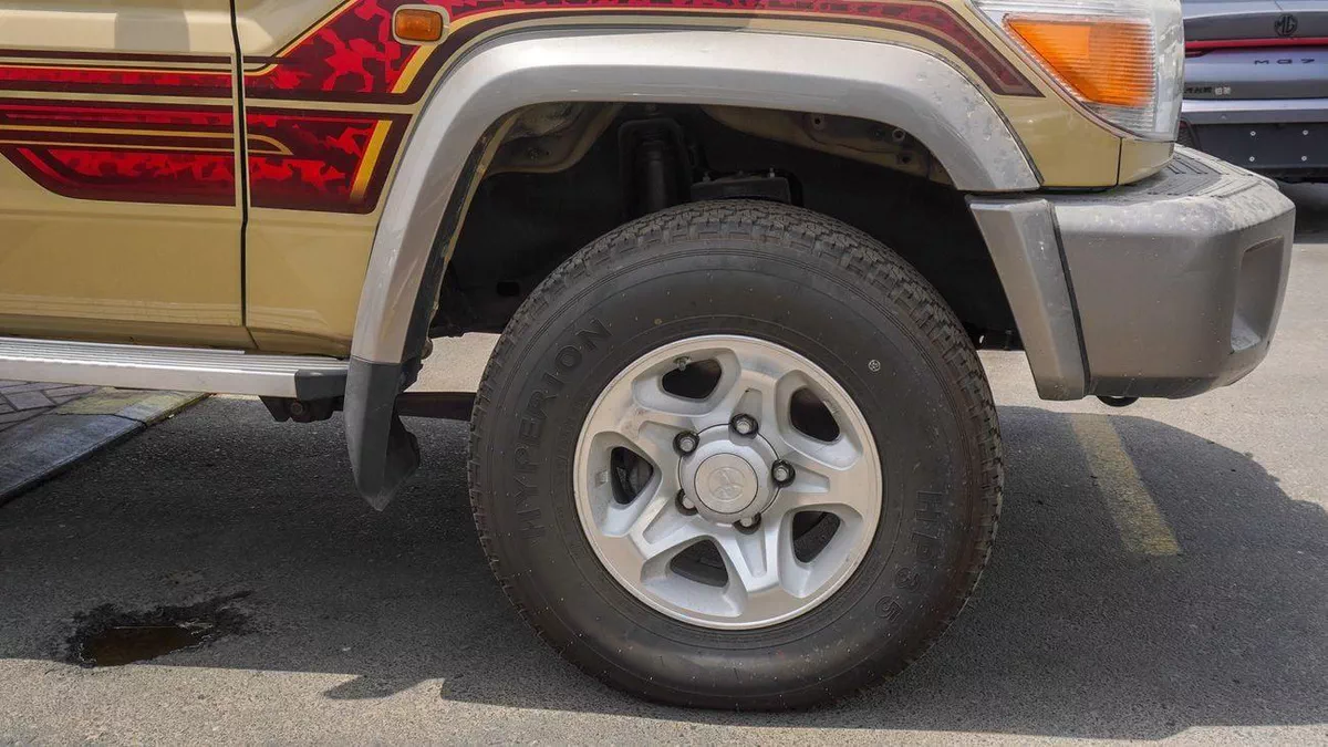 Toyota Land Cruiser Pick Up 4.0L-16-0