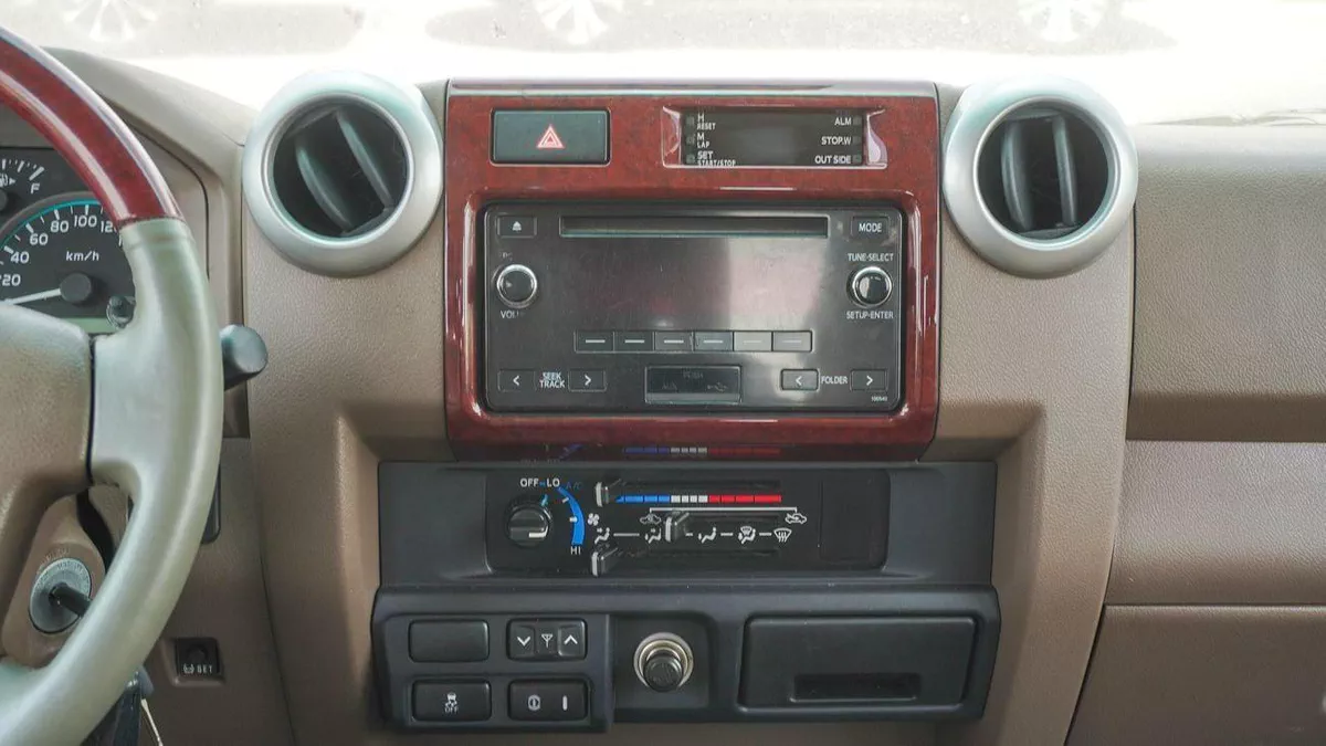 Toyota Land Cruiser Pick Up 4.0L-6-0