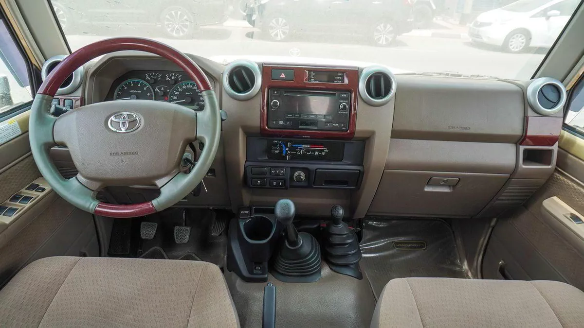 Toyota Land Cruiser Pick Up 4.0L-8-0