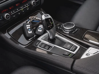 AED 1,800 P.M | BMW 5 SERIES | 520i |EXCLUSIVE | 2015 GCC | ORIGINAL PAINT-9