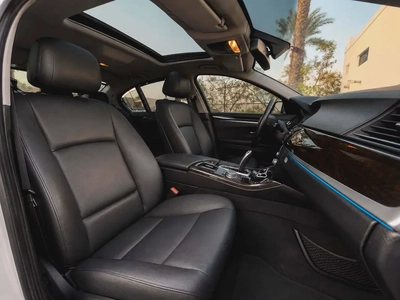 AED 1,800 P.M | BMW 5 SERIES | 520i |EXCLUSIVE | 2015 GCC | ORIGINAL PAINT-12
