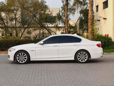 AED 1,800 P.M | BMW 5 SERIES | 520i |EXCLUSIVE | 2015 GCC | ORIGINAL PAINT-6