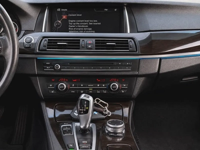 AED 1,800 P.M | BMW 5 SERIES | 520i |EXCLUSIVE | 2015 GCC | ORIGINAL PAINT-8