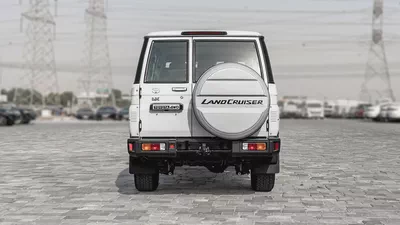 2026 Toyota Land Cruiser LC76 2.8L AT Diesel (White-Brown) Omani-4