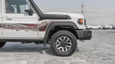 2026 Toyota Land Cruiser LC76 2.8L AT Diesel (White-Brown) Omani-5