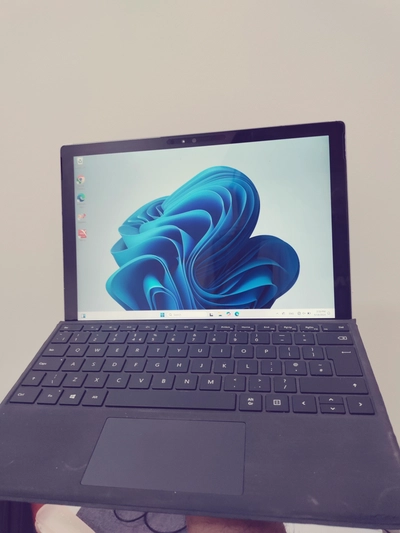 Microsoft Surface Pro4 8/256-5