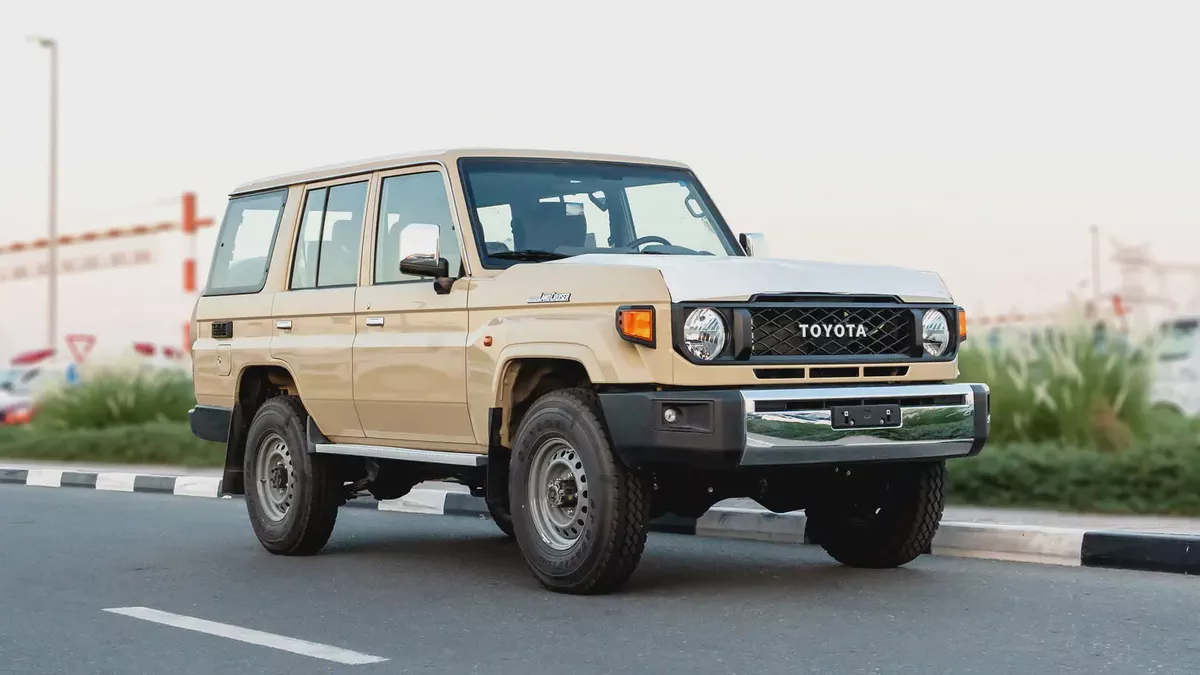 2026 Toyota Land Cruiser LC76 4.0L AT Petrol (Beige-Brown) Basic