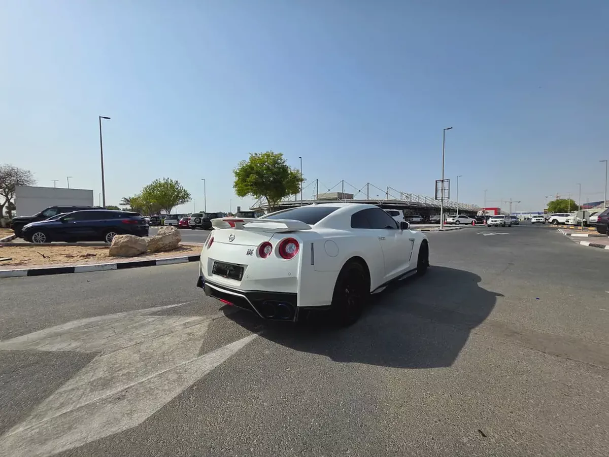 Nissan GT-R Track Edition 2022 European Specs-4-4