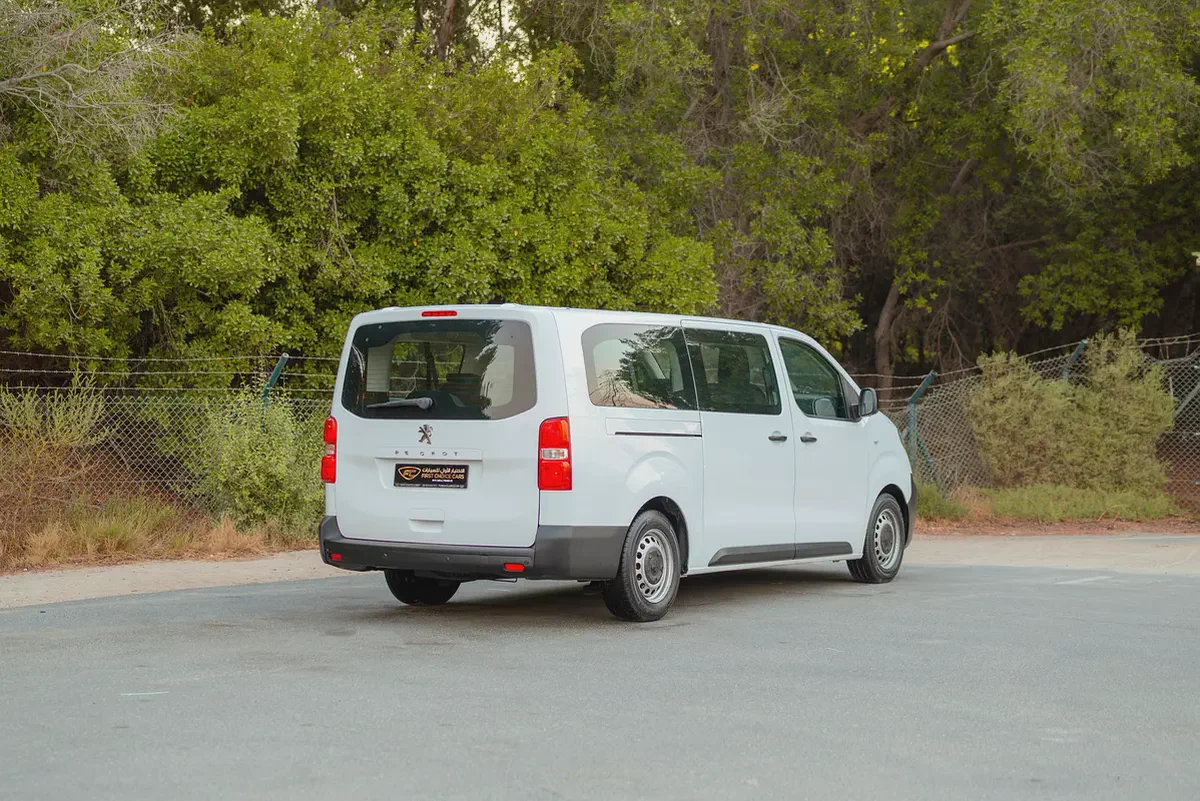 Peugeot Traveller | VIP 09-Seater | Automatic | GCC Specs | Ref#P00413-2-2