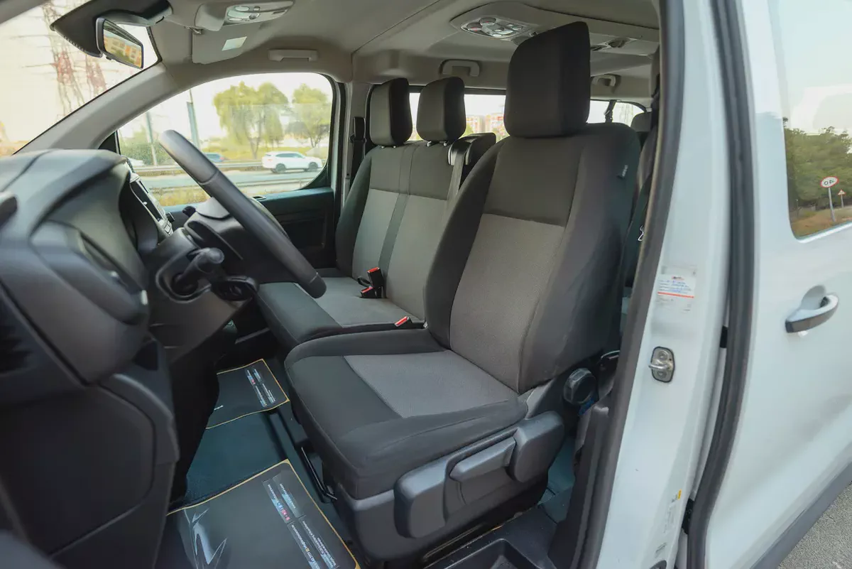 Peugeot Traveller | VIP 09-Seater | Automatic | GCC Specs | Ref#P00413-7-7