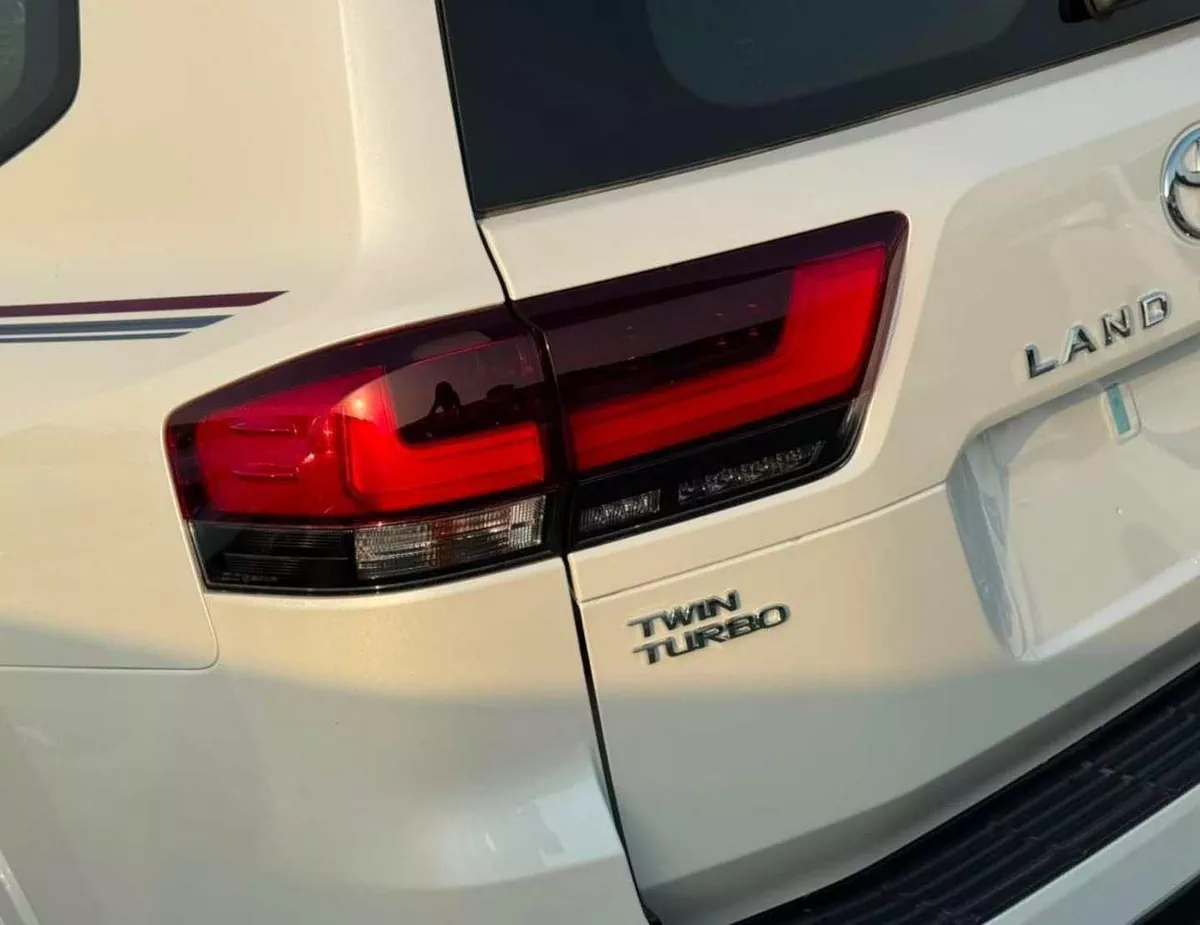 Toyota Land Cruiser GXR TWIN TURBO || 3.5L PETROL V6 | DRIVER PWR SEAT | SUNROOF | COOL BOX (CODE # GXR3B)-5-0
