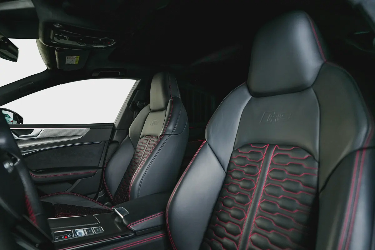Audi RS7-Carbon Fiber Package-Audi Ceramic Braking System-Red Calipers-Premium Leather Interior-18-18