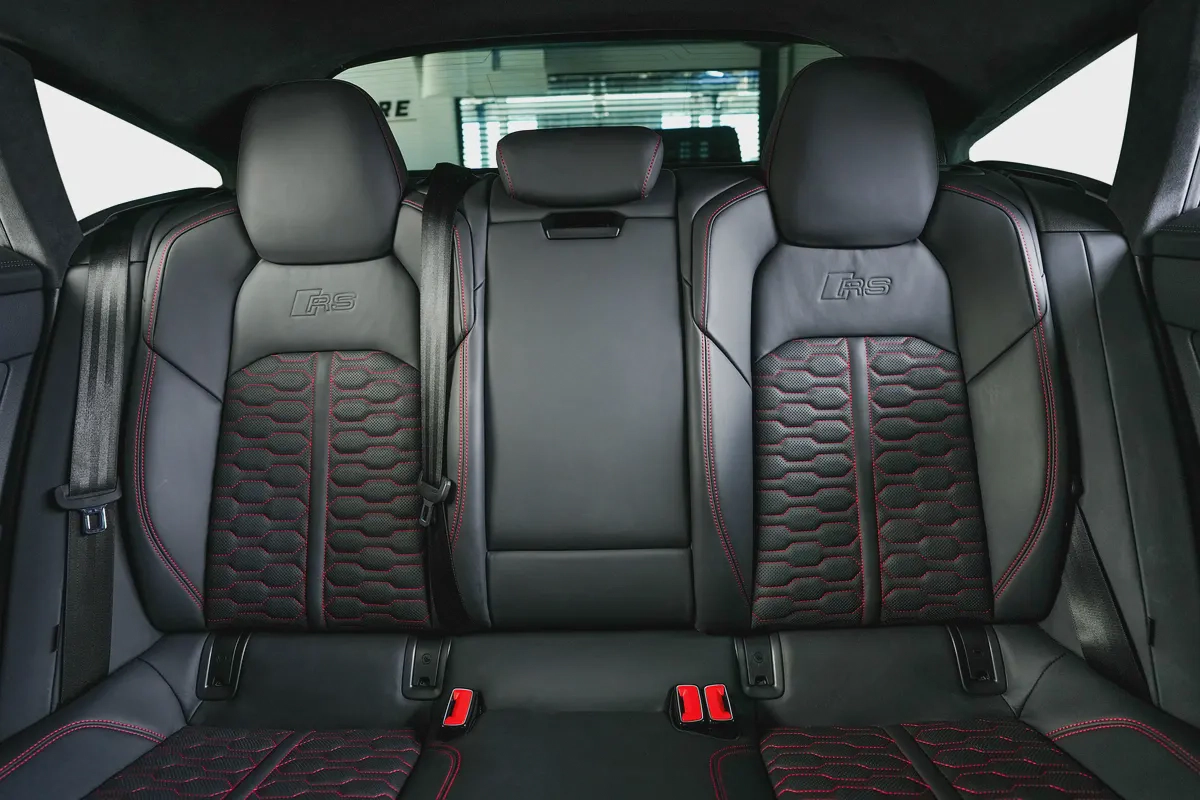 Audi RS7-Carbon Fiber Package-Audi Ceramic Braking System-Red Calipers-Premium Leather Interior-19-19