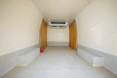 High Roof | Manual | Chiller Van | GCC Specs | Ref#T03380-6