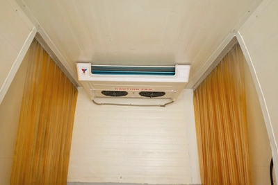 High Roof | Manual | Chiller Van | GCC Specs | Ref#T03380-7