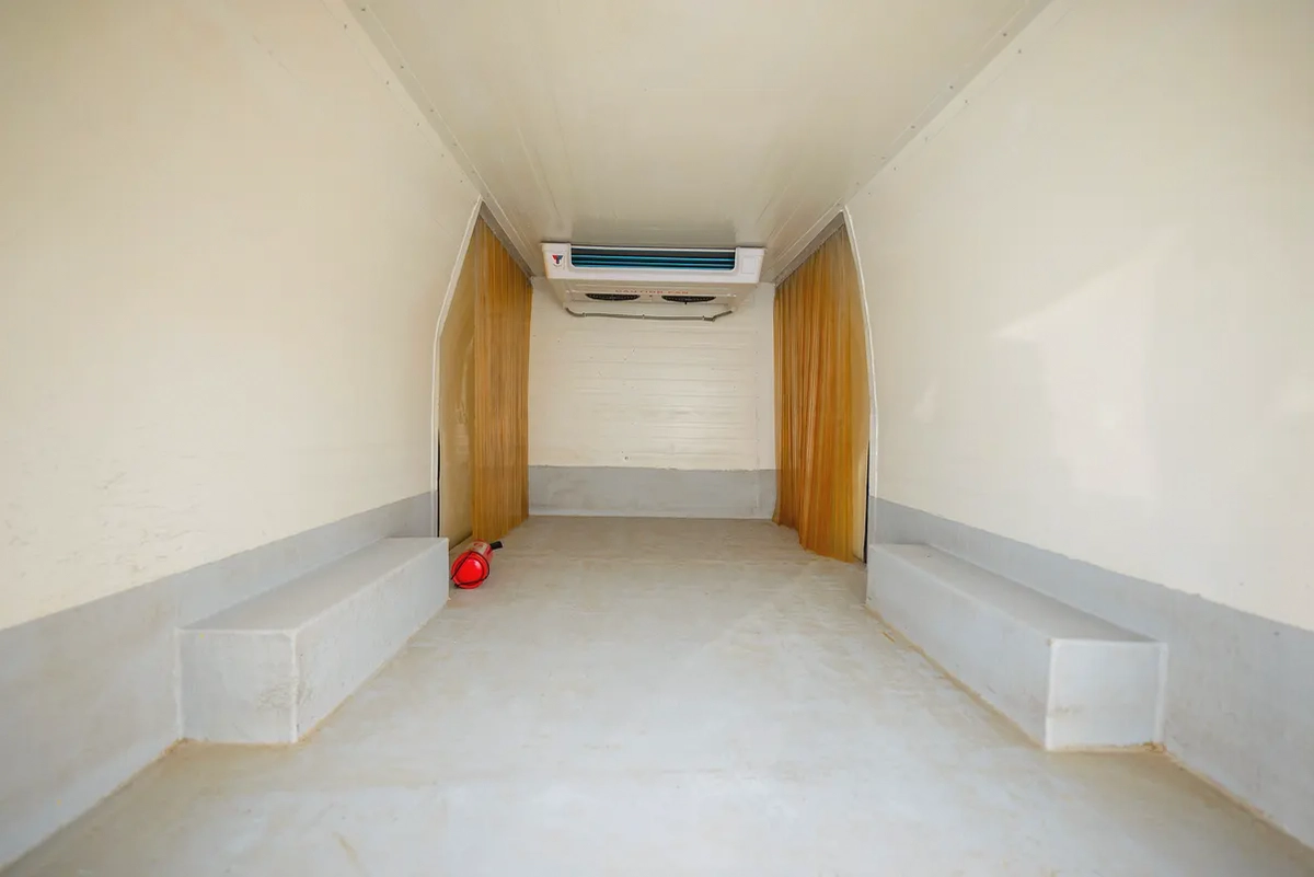 High Roof | Manual | Chiller Van | GCC Specs | Ref#T03380-6-6